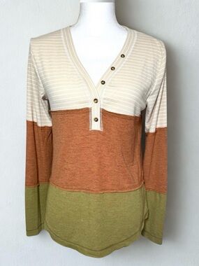 NWOT Hem & Thread Striped Cream, Tan, and Green Long‎ Sleeve Henley Women Medium